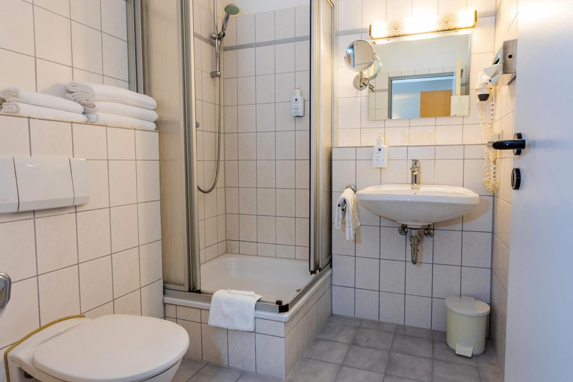 Hotel Hansen Bergisch Gladbach Buitenkant foto
