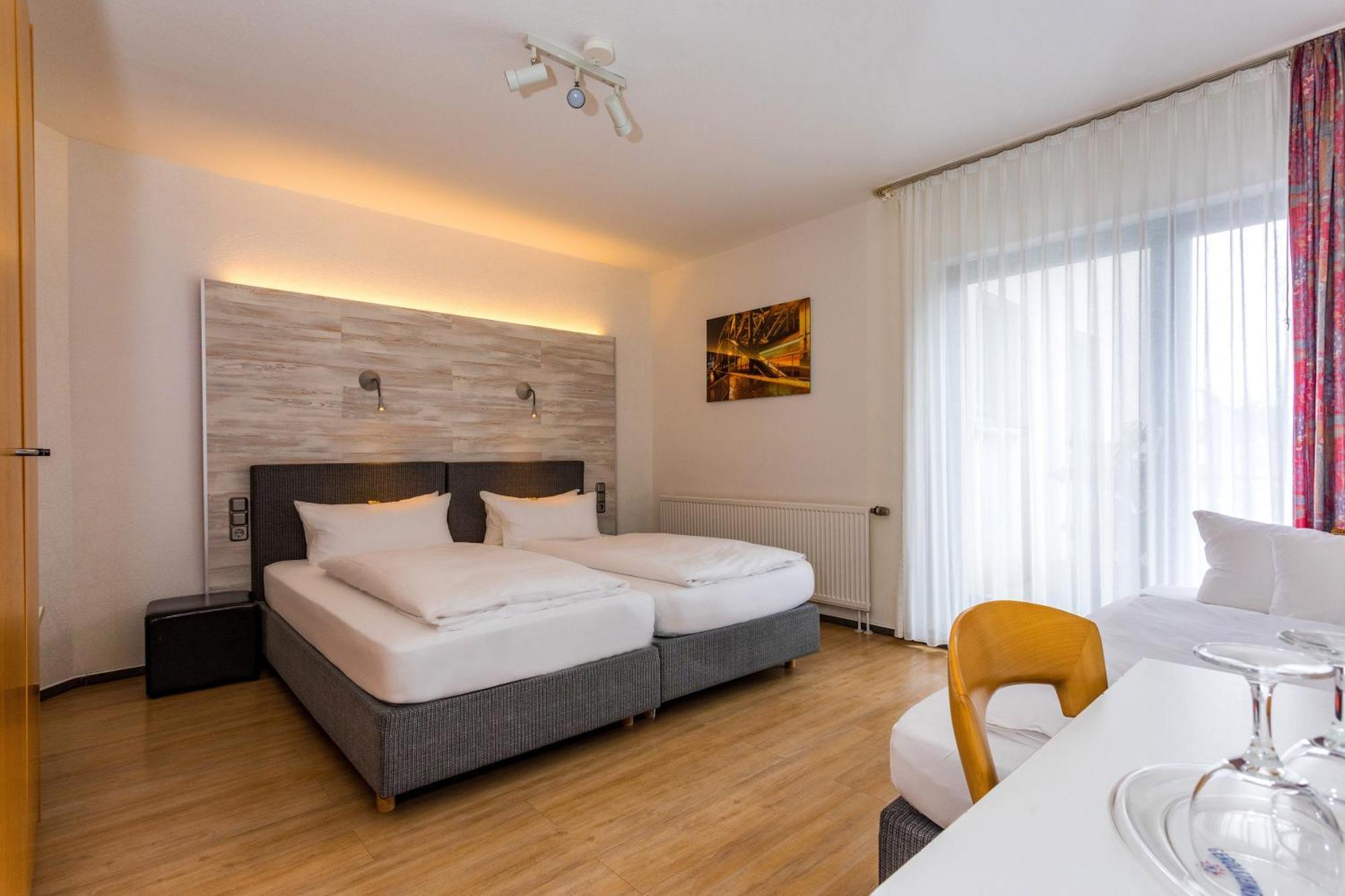 Hotel Hansen Bergisch Gladbach Buitenkant foto